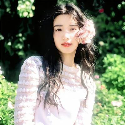 月亮中的亚马逊女人